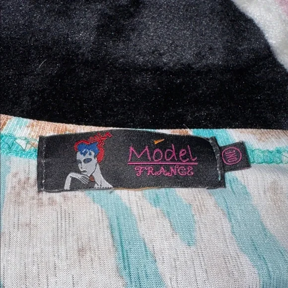 3/$30 Model France Turquoise Rhinestone Top - Picture 3 of 6